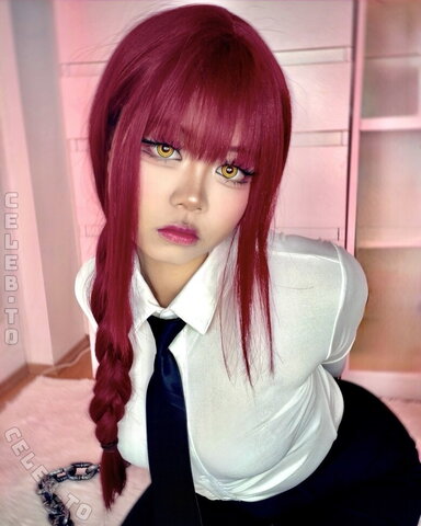 Anyamochi – In Makima cosplay