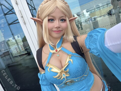 Anyamochi – Pictures in Zelda cosplay from Gamescom