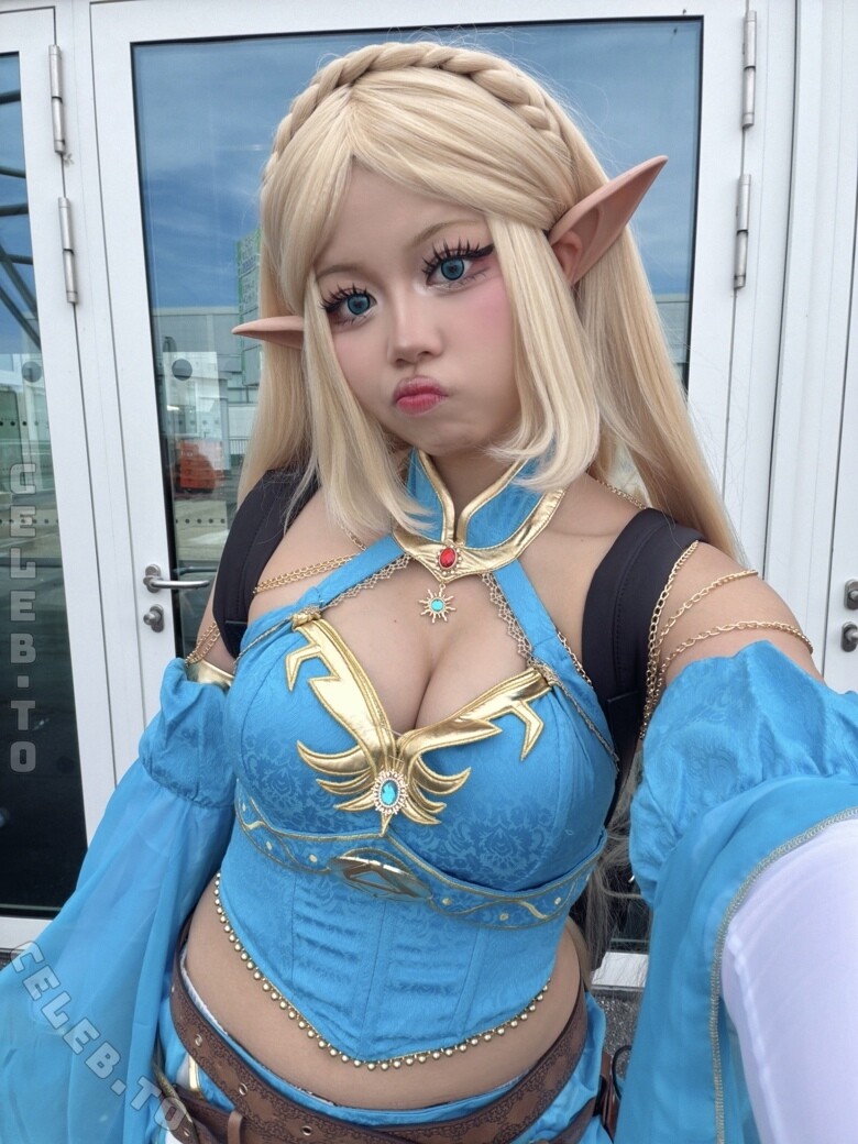 Anyamochi nude photo 2