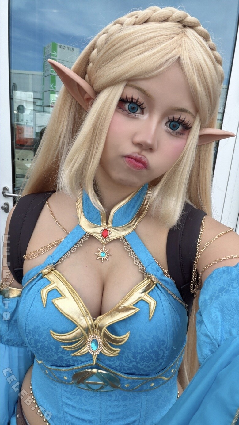 Anyamochi nude photo 4