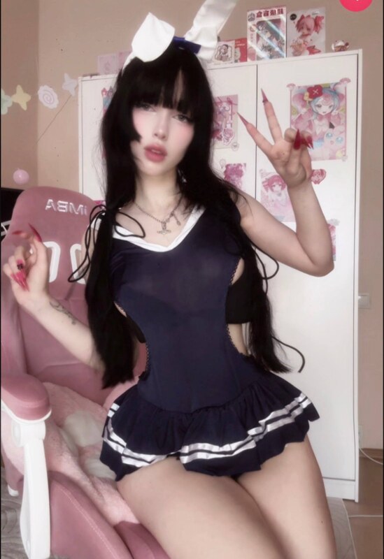 anyatsunava nude photo 5