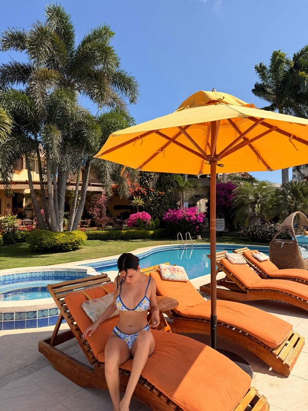 Anyelina Zarria Saico nude photo 4