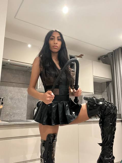@aphroditexgod nude photo 1