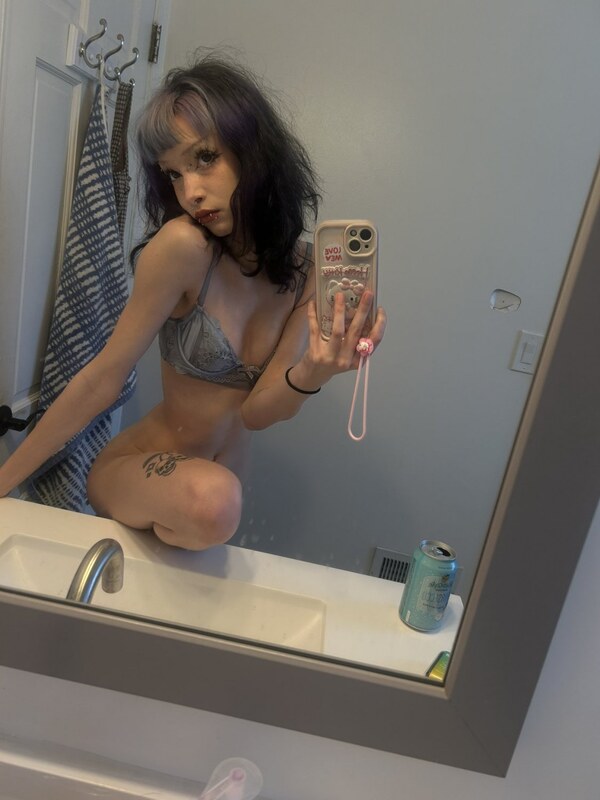 applehunnibun nude photo 17