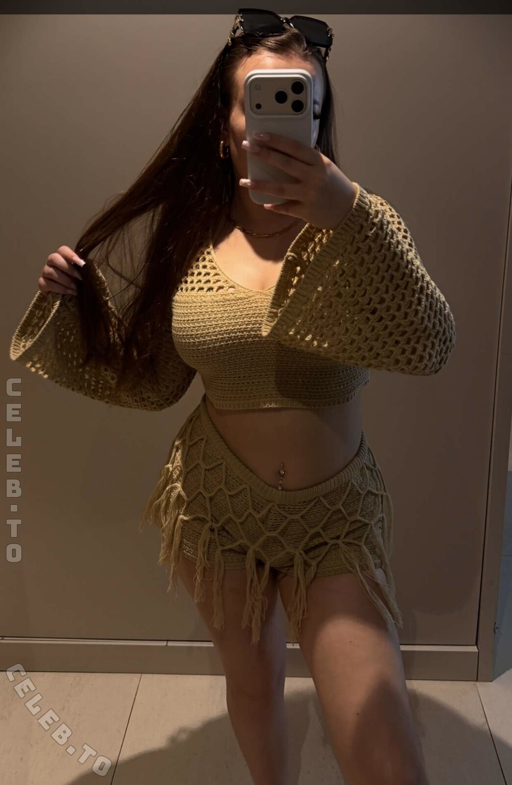 apr.allegra nude photo 3