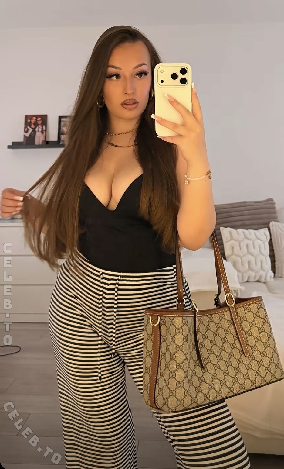 apr.allegra nude photo 16
