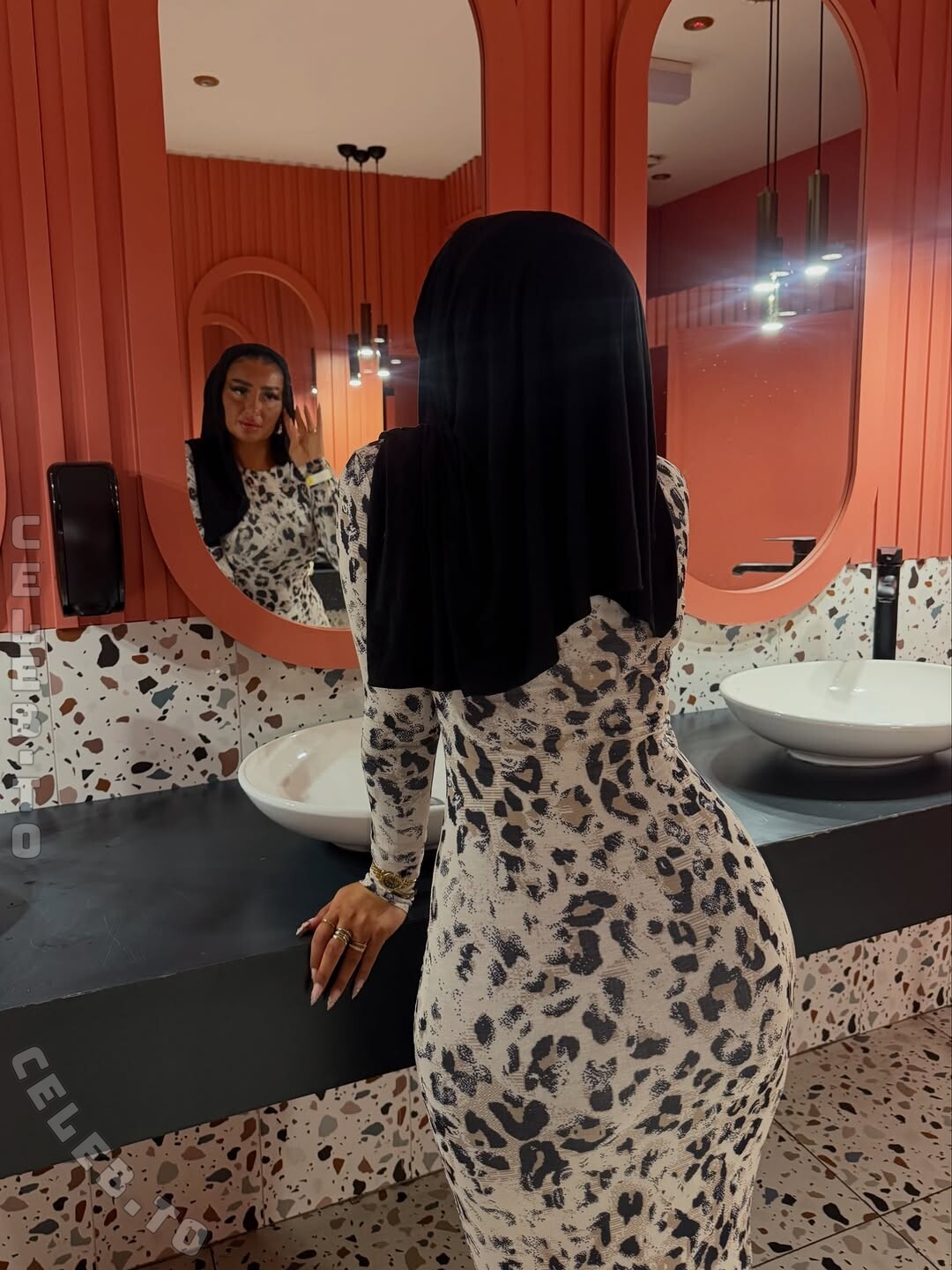 arabiccwoman nude photo 2
