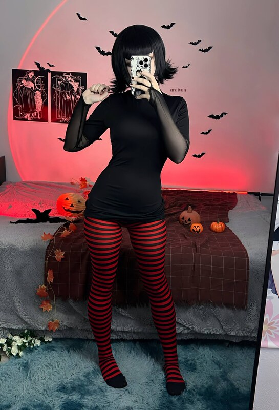 Araivun nude photo 2