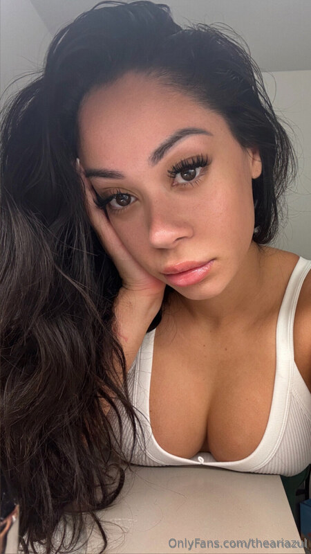 Ari Azul nude photo 5