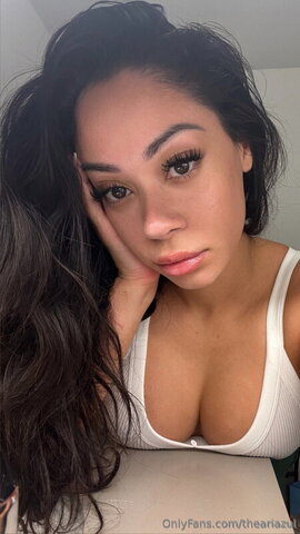 Ari Azul nude photo 9