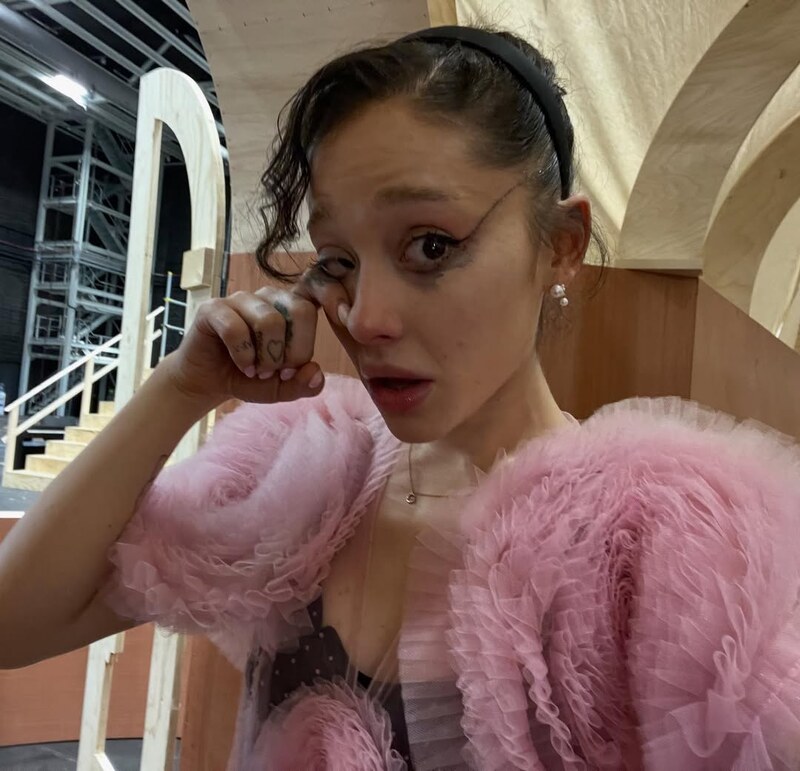 Ariana Grande nude photo 11
