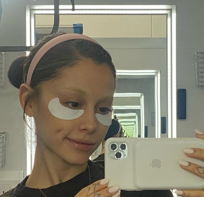 Ariana Grande nude photo 12