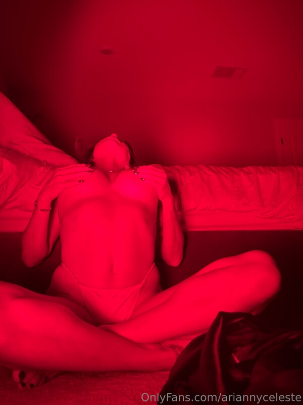 Arianny Celeste nude photo 11
