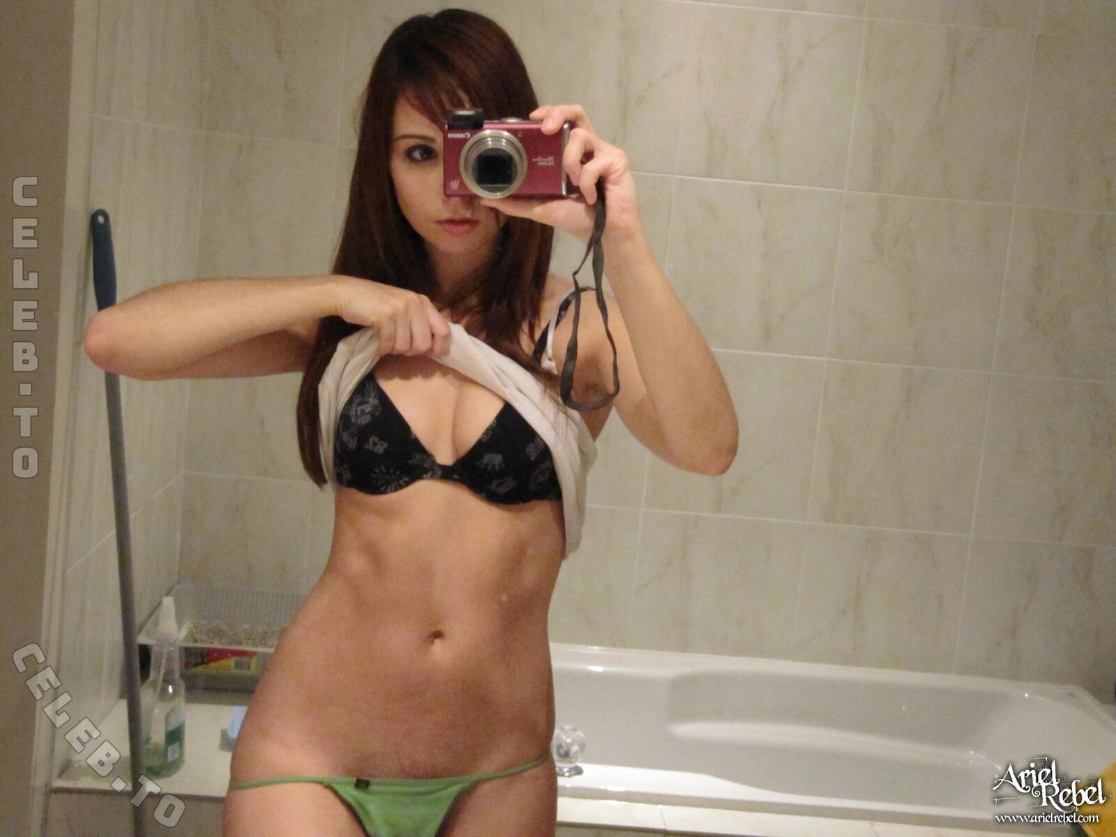 Ariel Rebel nude photo 17
