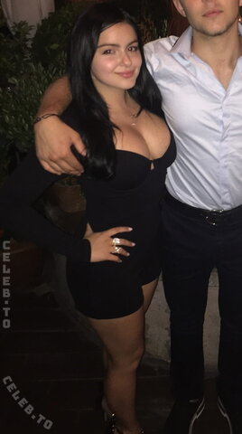 Ariel Winter nude photo 46