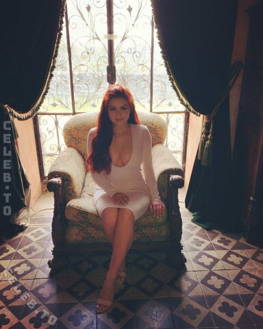 Ariel Winter nude