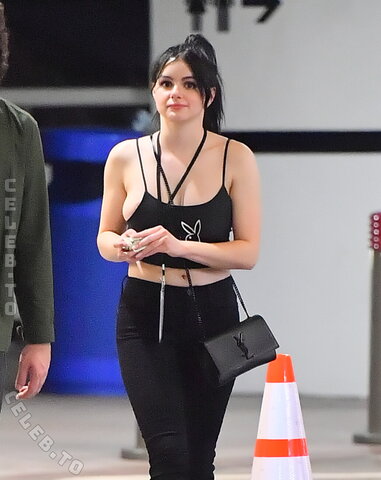 Ariel Winter #titslip while out in Hollywood 11/2019