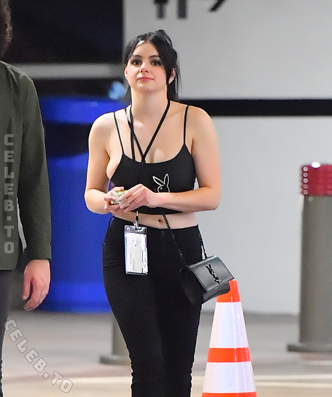 Ariel Winter nude photo 7