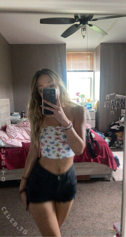ariellesutton nude photo 11