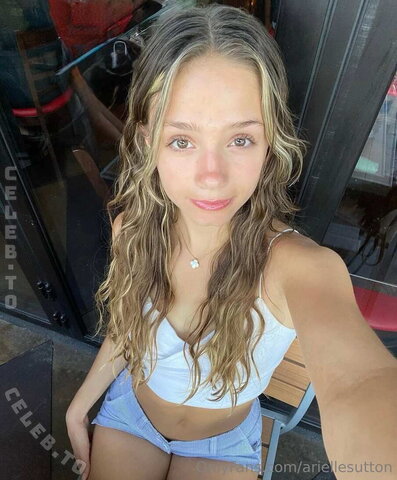 ariellesutton nude photo 15