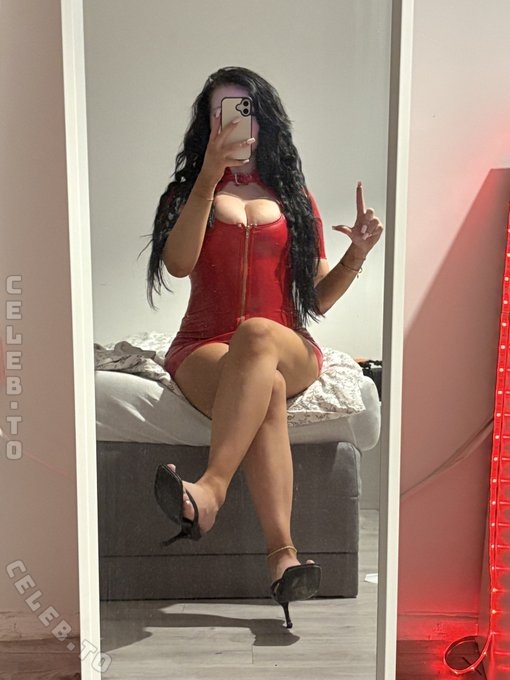 Arina nude photo 12