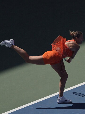 Aryna Sabalenka nude photo 12