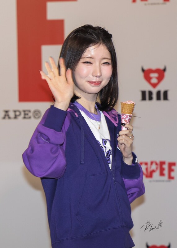 Asa Enami nude photo 1
