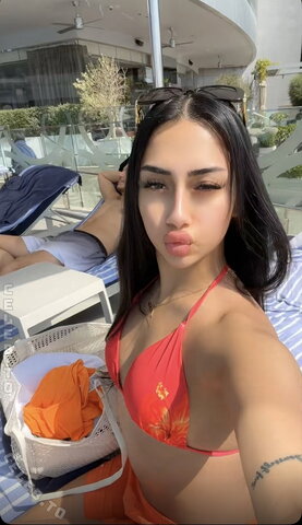 Asaliraniii nude photo 9