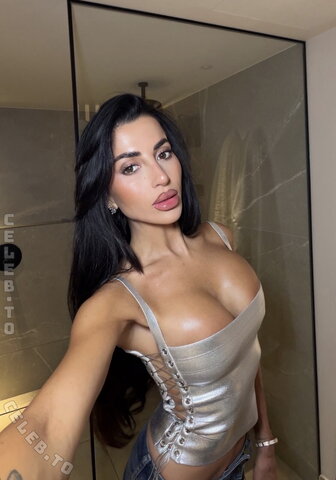 Asena Neuhoff nude photo 1