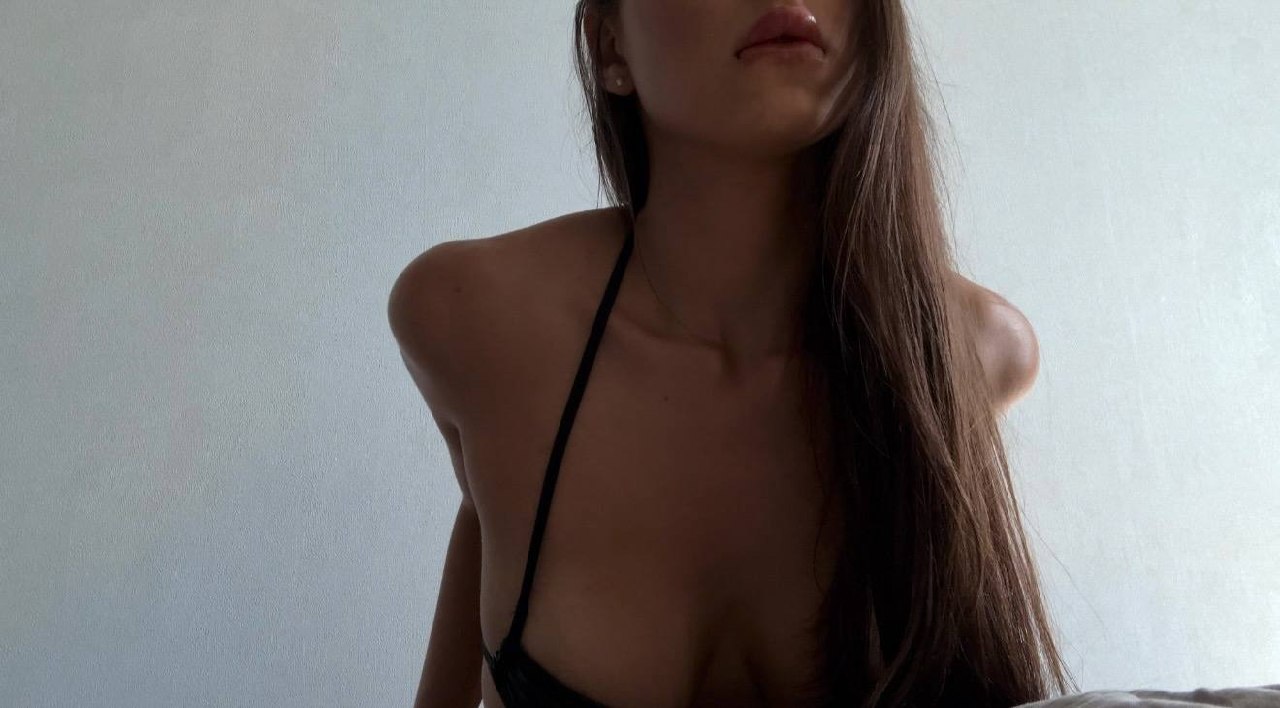 asensse nude photo 2