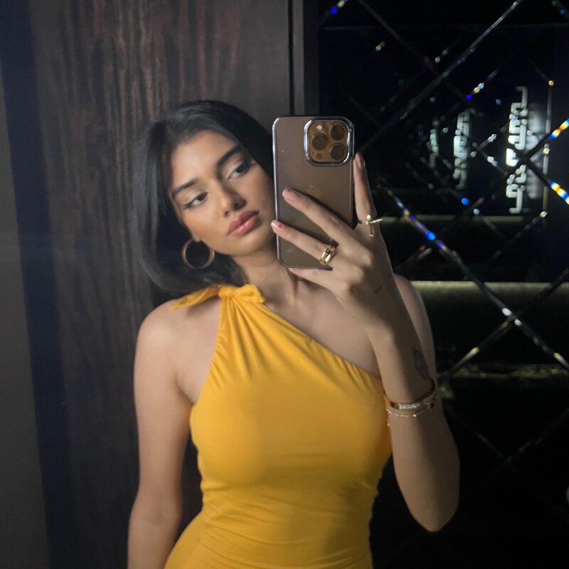 Asfa Sinha nude photo 21