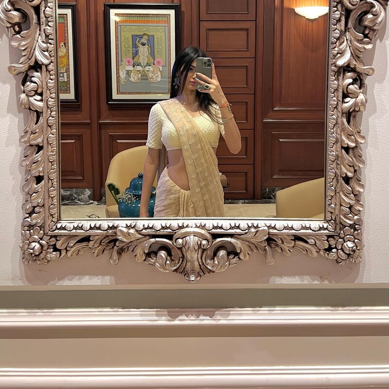 Asfa Sinha nude photo 30