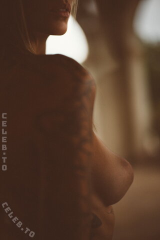 Ash Flexem nude photo 35