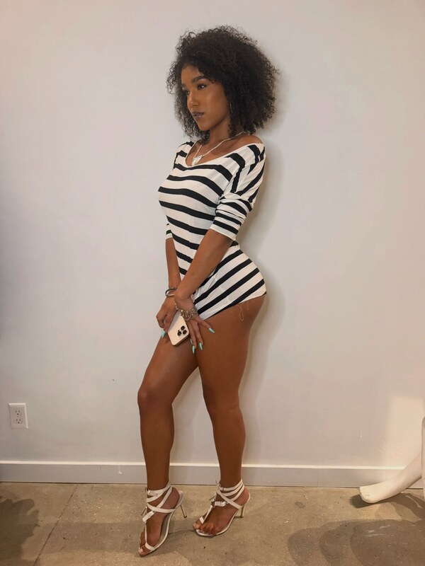 ashabivinss nude photo 3