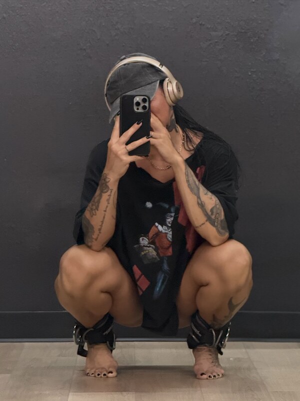 ashhentrekin nude photo 10