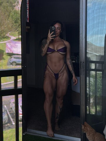 ashhentrekin nude photo 2