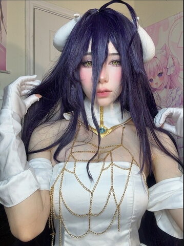 ashisbees nude photo 4