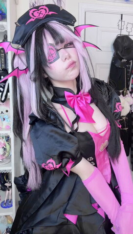 ashisbees Hot (15 photos)