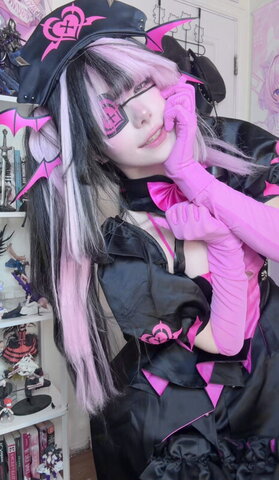 ashisbees nude photo 43
