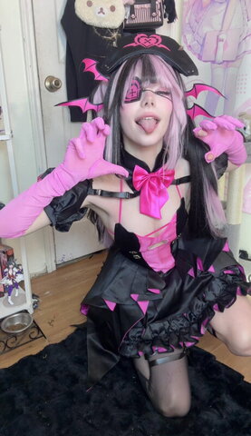 ashisbees nude photo 38