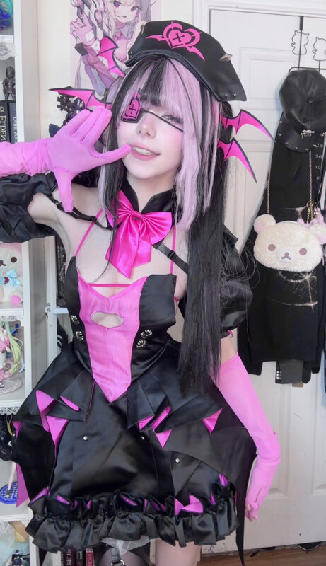 ashisbees nude photo 13