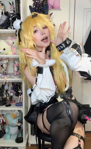 ashisbees nude photo 16