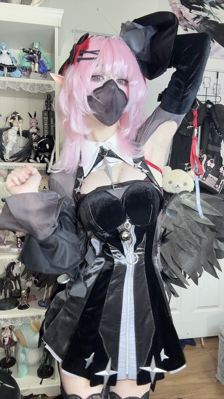 ashisbees nude photo 1
