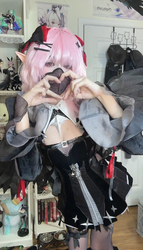 ashisbees nude photo 9