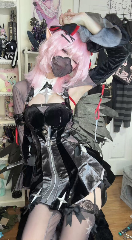 ashisbees nude photo 13