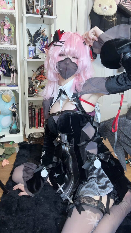 ashisbees nude photo 15