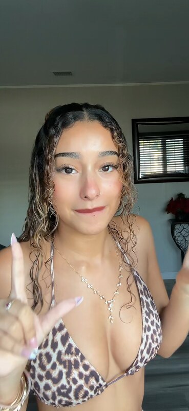 Ashlee Almonte nude photo 8