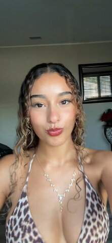 Ashlee Almonte nude photo 10