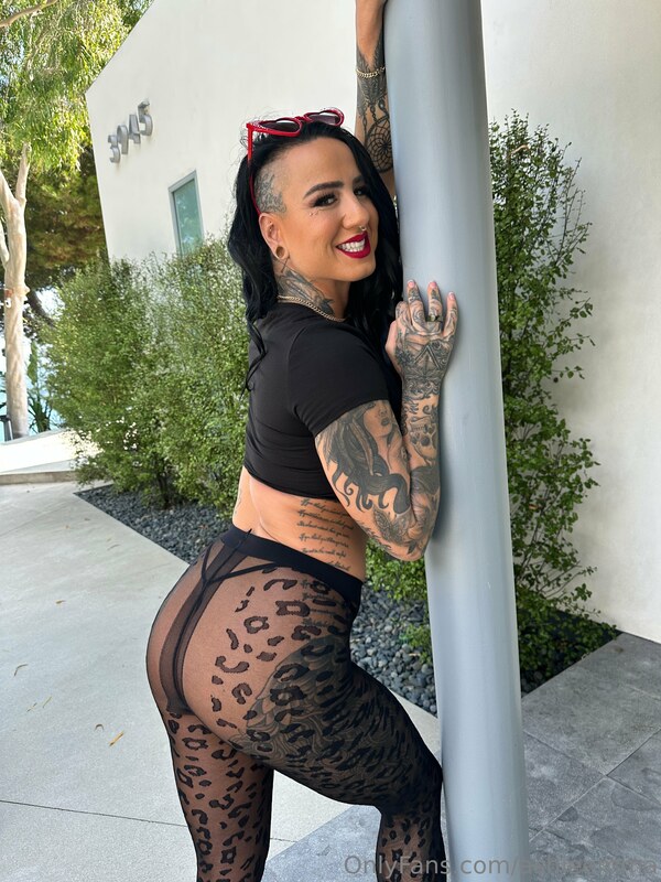 Ashlee Evans-Smith nude photo 47