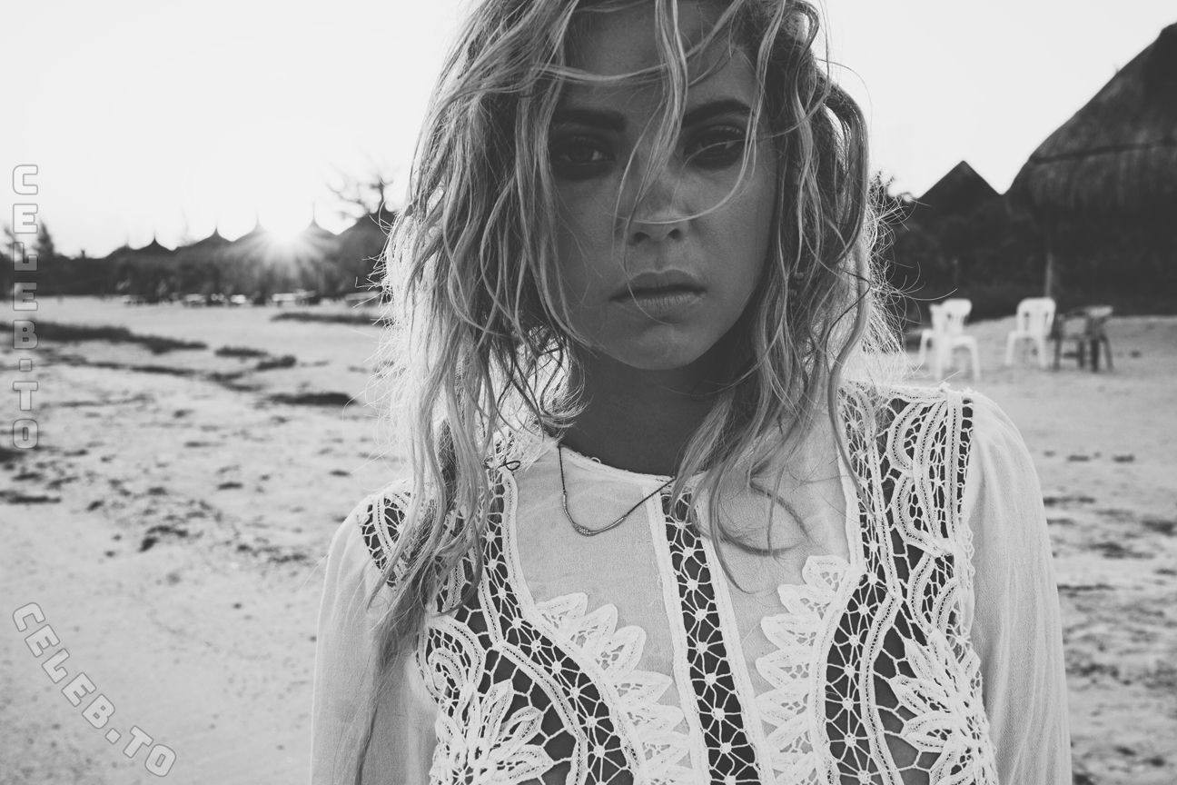 Ashley Benson nude photo 6